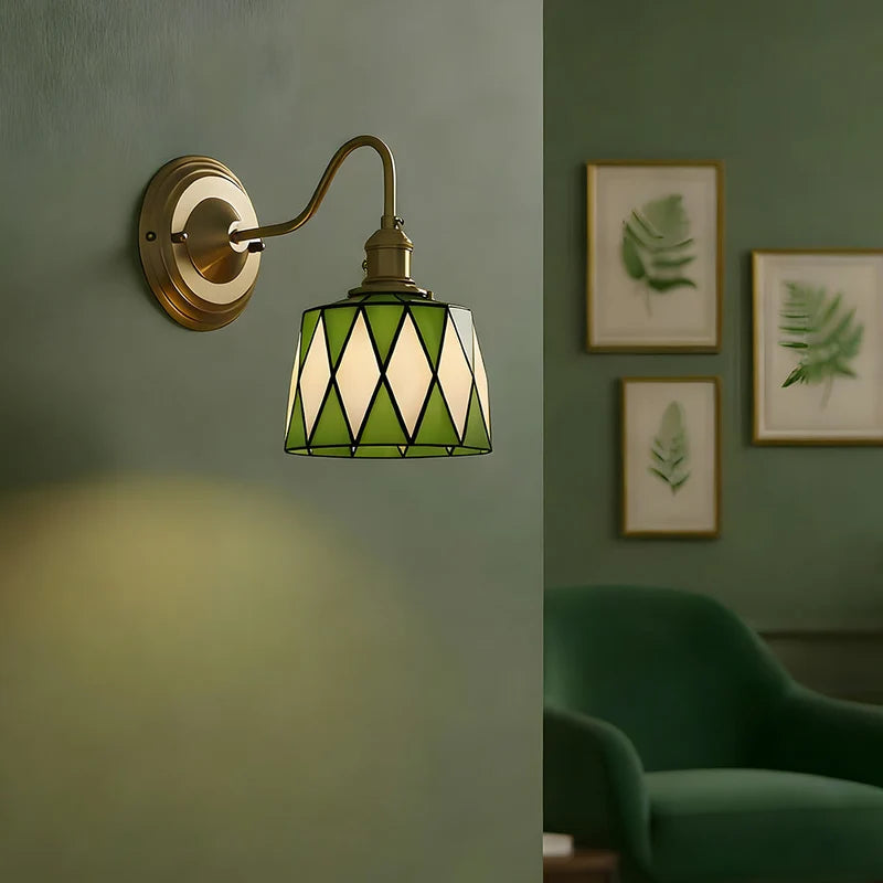 Traditional Tiffany Style Wall Sconce