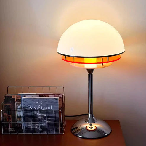 bauhaus-inspired-desk-light
