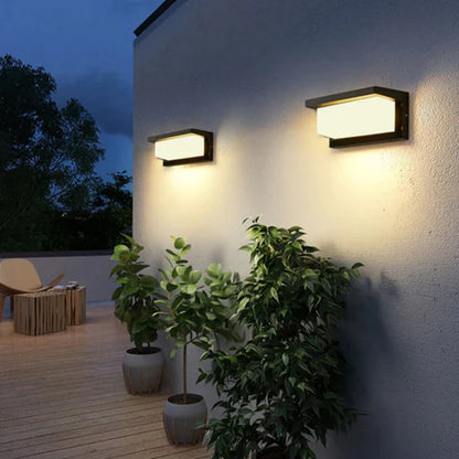 garden-entrance-wall-lamp
