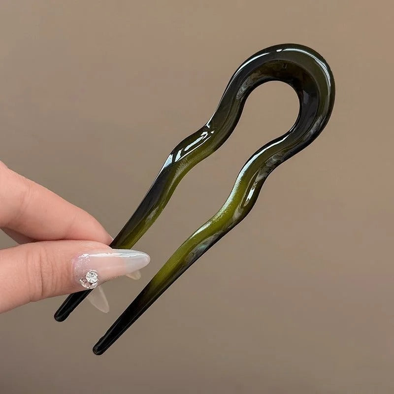 Curved hair bun pin