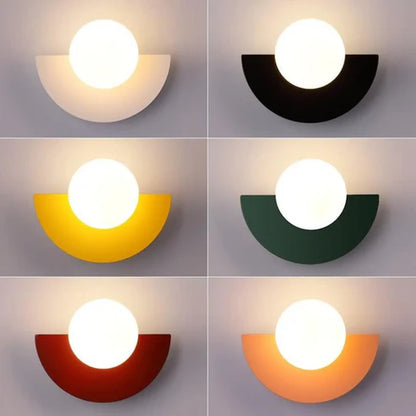 minimal wall mounted light
